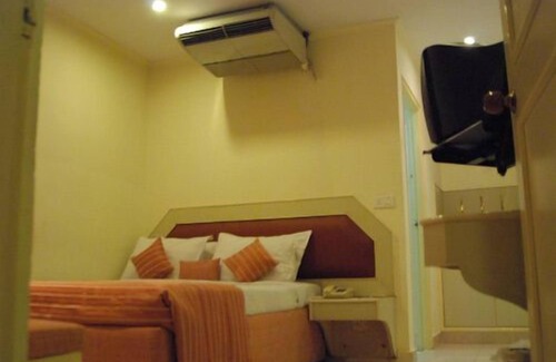 Hyderabad Hotel | Ohris Baseraa Inn
