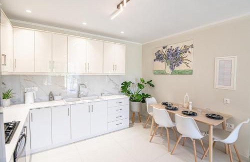 Afra Apartment | Oikia 4