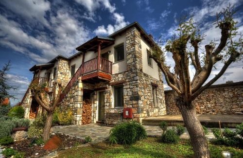 Agkistro House | Oikies Art Rooms