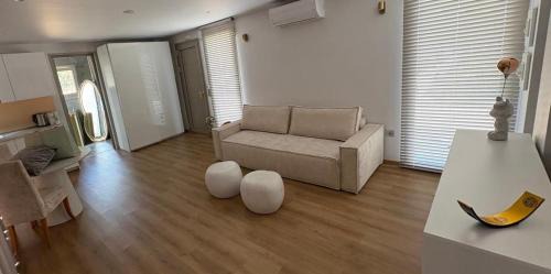 Kassandra Apartment | Oikos Sani Suites