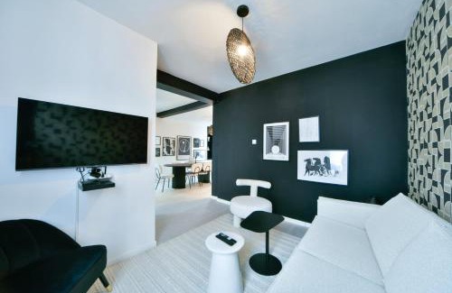 Vierzon Apartment | OIQIA Dichroma