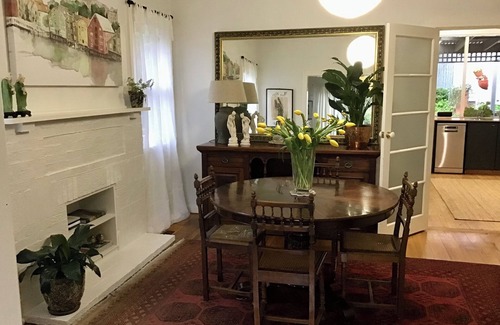 Daylesford House | OJ's - luxury retreat minutes from shopping and restaurants