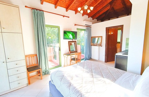 Kateleios House | Okeanis Apartments & Suites Adults Only