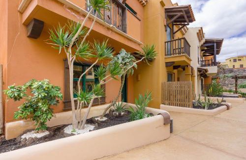 San Miguel de Abona Villa | Okeanos Villa front line San Blas