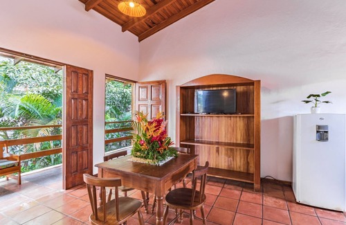 Playa Hermosa Apartment | Ola Bonita BeachFront Apart Hotel
