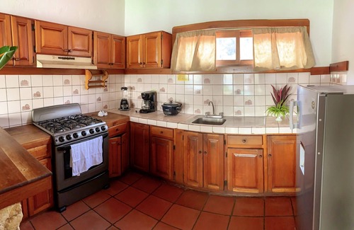 Playa Hermosa Apartment | Ola Bonita BeachFront Apart Hotel