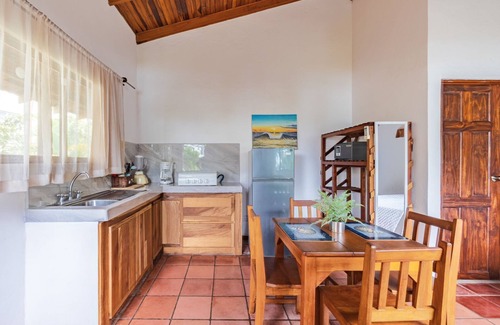 Playa Hermosa Apartment | Ola Bonita BeachFront Apart Hotel