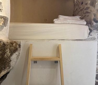Kithnos Apartment | Ola Cave Studio Dryopida Kythnos