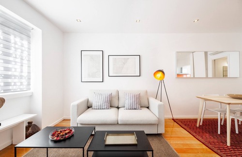 Cascais Apartment | Olala Navegantes Townhouse