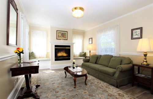 Cambria Bed & Breakfast | Olallieberry Inn B&B