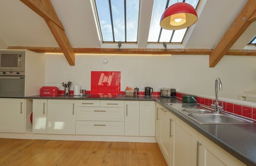 Ashburton Cottage | OLD ARMOURY BARN, character holiday cottage in Ashburton