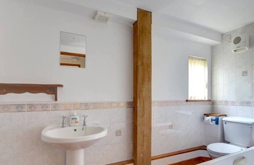 St Mary's Bay Ski Chalet | Old Barn Cottage in Romney Marsh