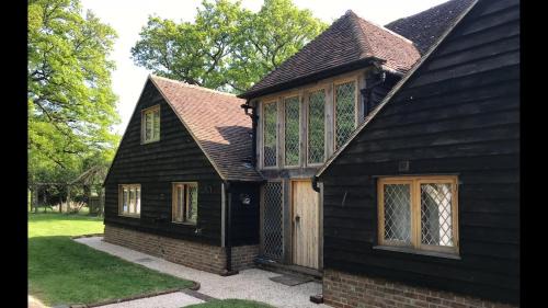 Billingshurst Villa | Old Barn