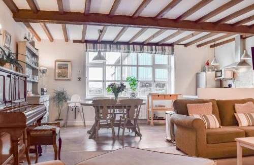 Lichfield Apartment | Old Barn