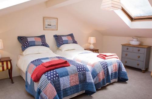 Pentre Berw House | Old Barns - Pentre Berw