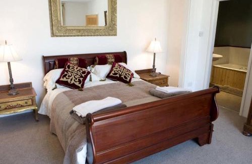 Pentre Berw House | Old Barns - Pentre Berw