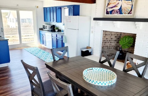 Duck Cottage | Old Bay Hideaway Oceanfront Cottage Duck