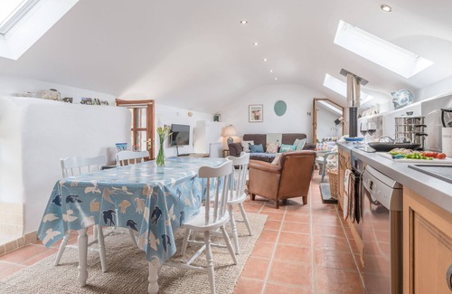 Chysauster Cottage | Old Boswednack, a rural retreat gem! On the idyllic coast of Zennor to St Ives. Summer house, garden, parking for two cars and free WiFi.