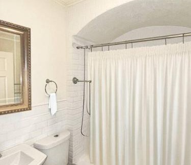 Union City Apartment | Old Charm Modern Comfort 5 min to NYC BBQ