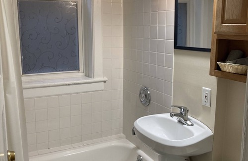 Lakeview Bed & Breakfast | Old Chicago Inn