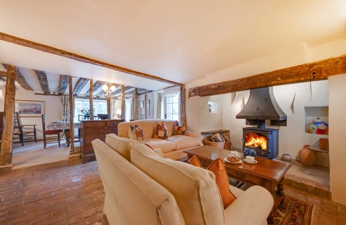 Sissinghurst Cottage | Old Cobblers Cottage at Kings Head House