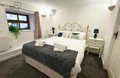 Penrith House | Old Corner Barn Lake District Escape by PolkaStays