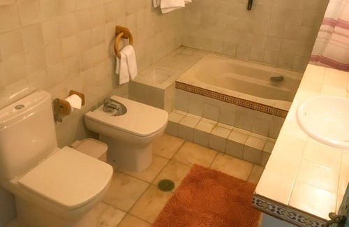 Olhao Cottage | Old cottage, expanded and modernized, with large swimming pool and large garden