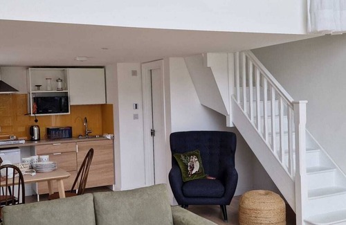 Chard Apartment | Old cow byre refurbished into a modern studio in an idyllic rural location.