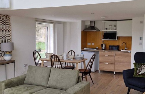 Chard Apartment | Old cow byre refurbished into a modern studio in an idyllic rural location.