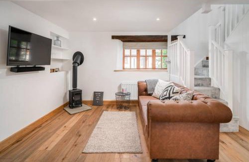 Chackmore Apartment | Old Dairy Cottage - Cosy and Luxurious!