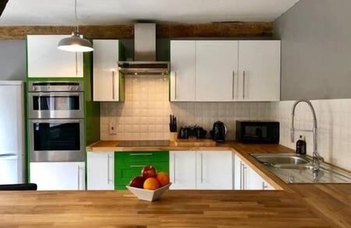 Woodchester Apartment | Old Fleece Apartments