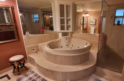 Boca Raton Villa | Old Floresta Villa with Garden, Pool and Pier
