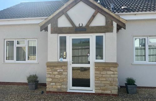 Witney House | Old Groom's Cottage