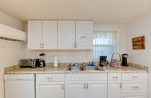 Old Hickory Apartment | Old Hickory Hideout: Charming Apt w/Deck!