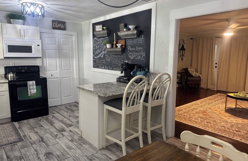 Homosassa House | Old Homosassa - Manatees, Scalloping, River!