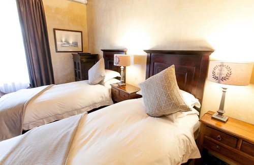 Beaufort West House | Old House Lodge
