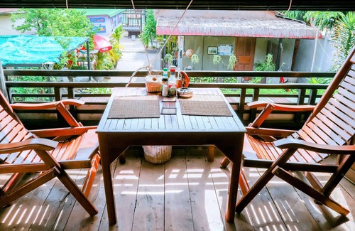 Siem Reap House | Old Khmer Wooden House + Breakfast
