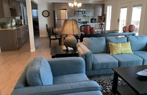 Camdenton House | Old Kinderhook Golf & Waterfront Vacation Rental