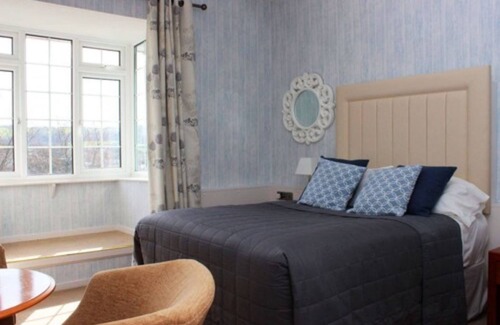 Pembroke Hotel | Old Kings Arms Hotel