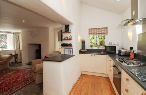 Lee Cottage | OLD MAIDS COTTAGE, pet friendly, with open fire in Woolacombe