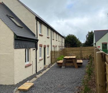 Narberth House | Old Mart Lodge