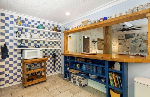 Bakersville House | Old Masters Mill in Loafers Glory