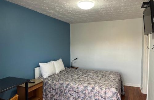 Algoma District Hotel | Old Mill Motel