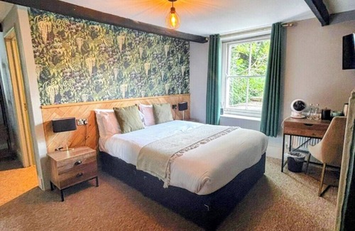 Salisbury Hotel | Old Mill Salisbury