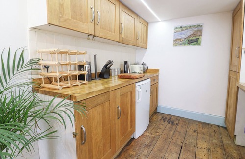 Lyme Regis Cottage | Old Monmouth