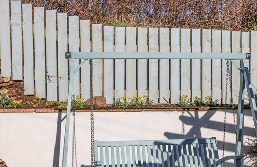 St Ishmaels Cottage | OLD POST COTTAGE, pet friendly, with open fire in St. Ishmaels