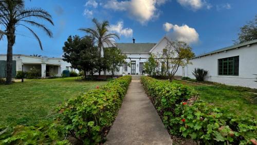 Ladismith Bed & Breakfast | Old Posthouse Guest Accommodation