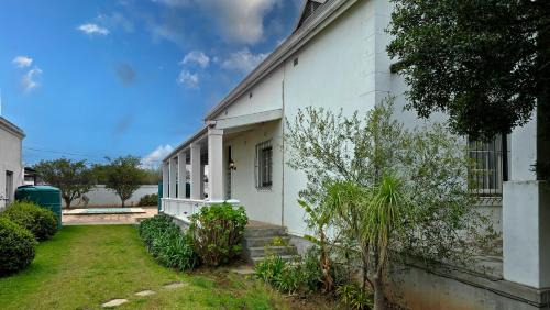 Ladismith Bed & Breakfast | Old Posthouse Guest Accommodation