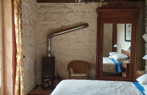 Sainte-Engrace Other | Old Pyrenean farmhouse in beautiful Sainte-Engrâce. Max 6 adults + one child