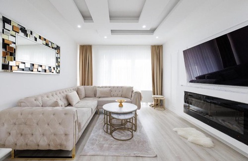 Margareten Apartment | Old Residence